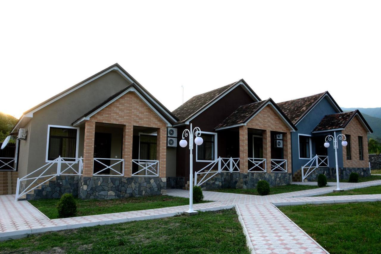 Tulpan Hotel Sheki Exterior foto