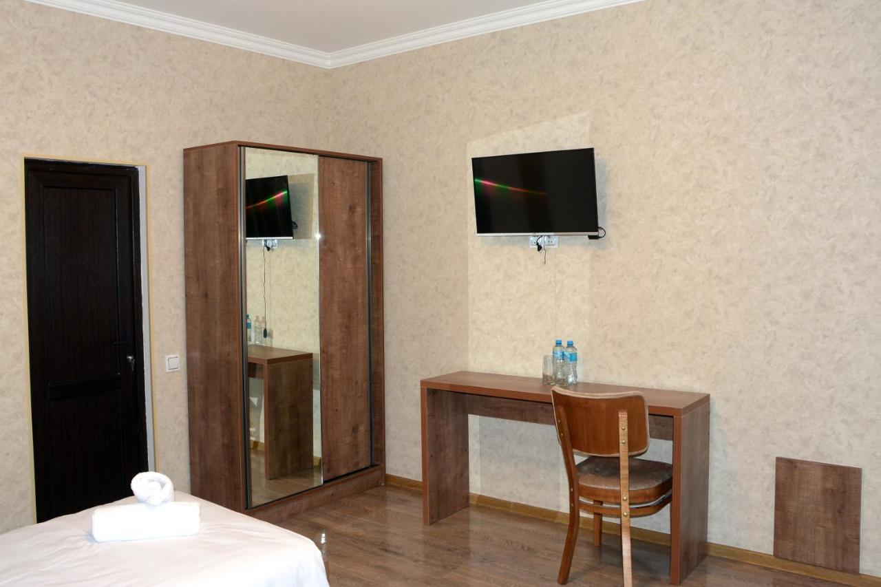 Tulpan Hotel Sheki Exterior foto